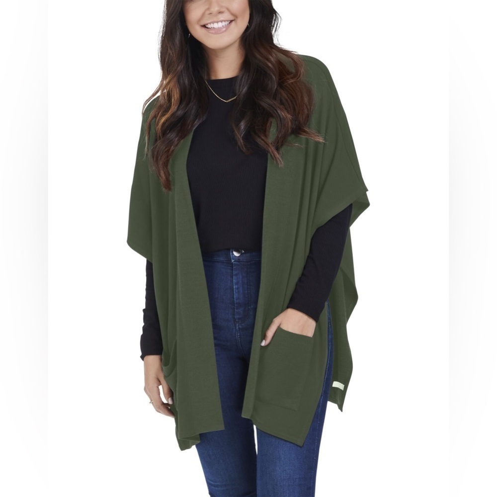 Women's New Seek No Further green blanket cape poncho cardigan